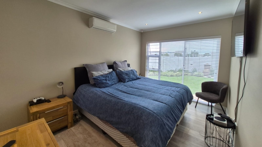 3 Bedroom Property for Sale in Sunningdale Western Cape